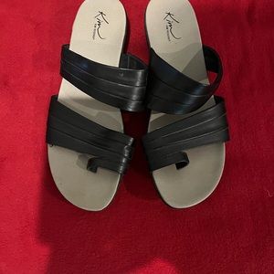 Kim Rogers sandals 9.5 black like new